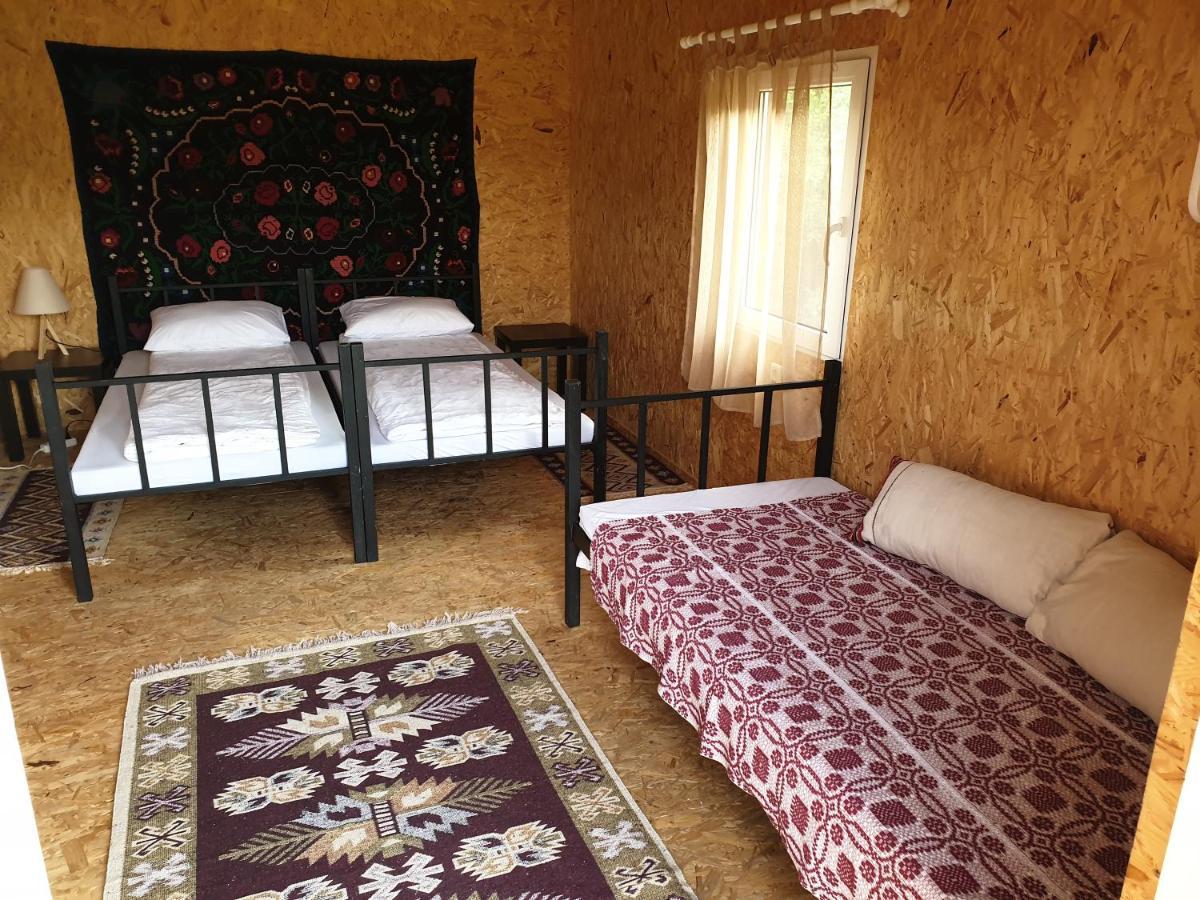 فندق Casutele Din Grosi Grosi  المظهر الخارجي الصورة